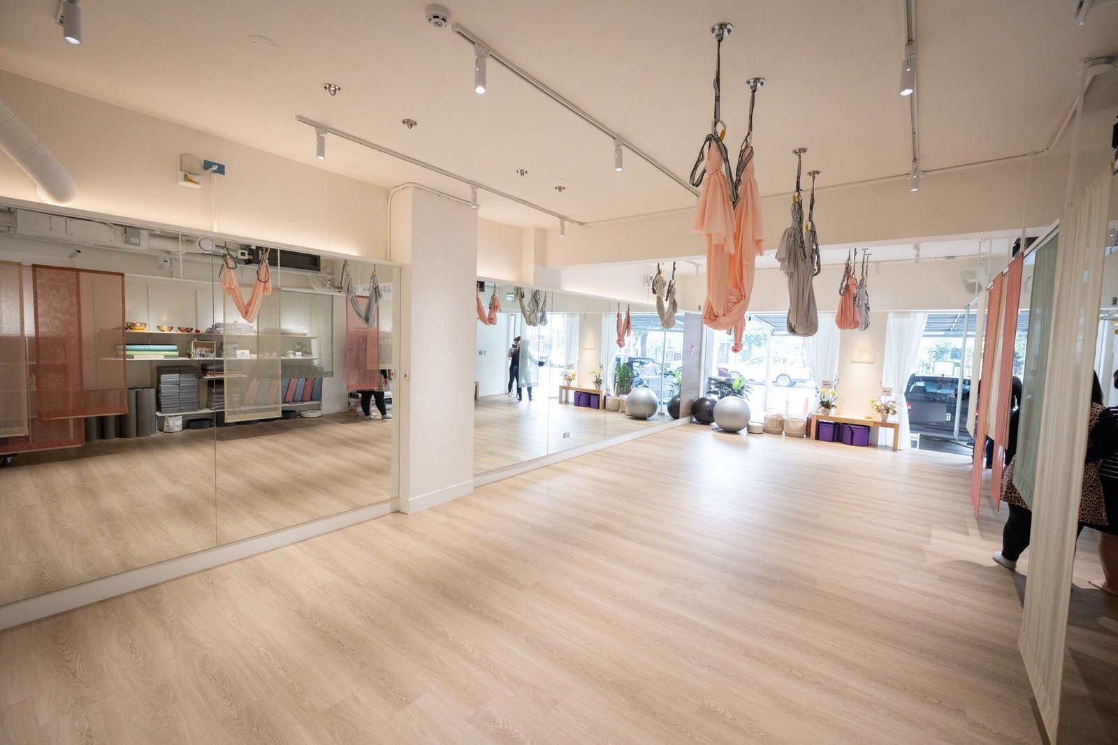 貓牛瑜伽 Bidala Go Yoga Studio 台北中山區教室空間